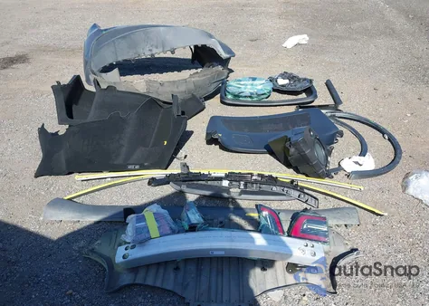 2023 Tesla Model Y Awd/Long Range Dual Motor All-Wheel Drive from USA, damaged, VIN 7SAYGDEE0PA034686